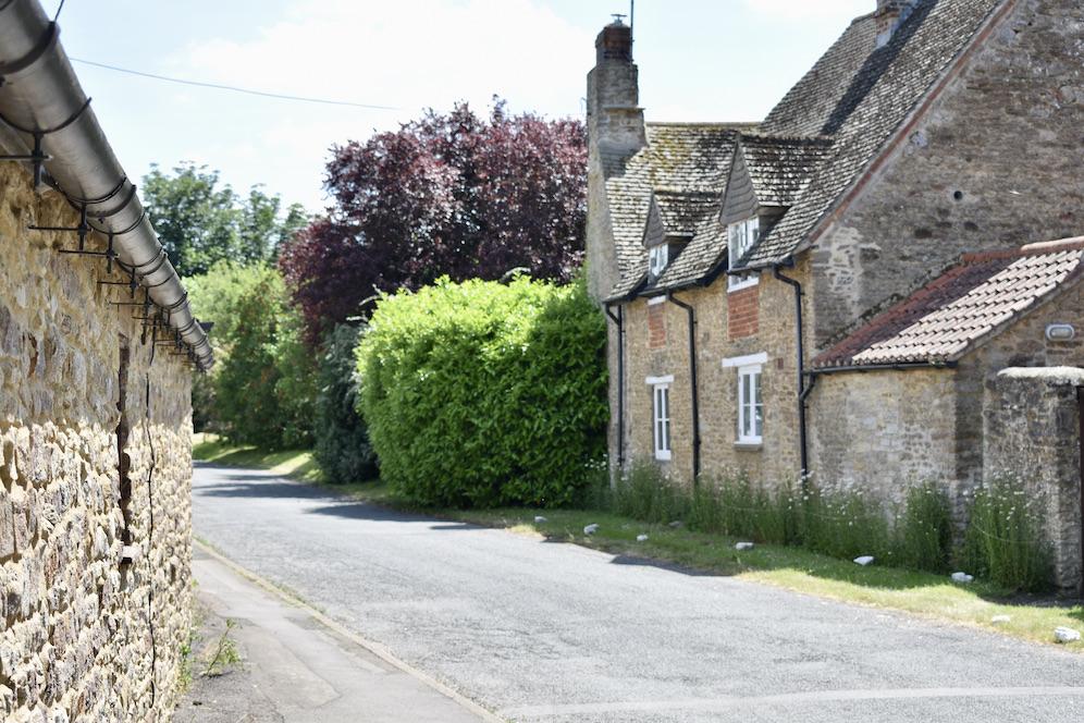 Road through Littleworth